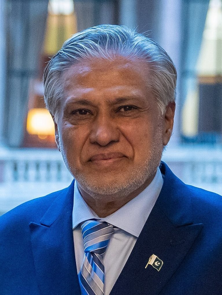 Mohammad_Ishaq_Dar_in_2024_(cropped)